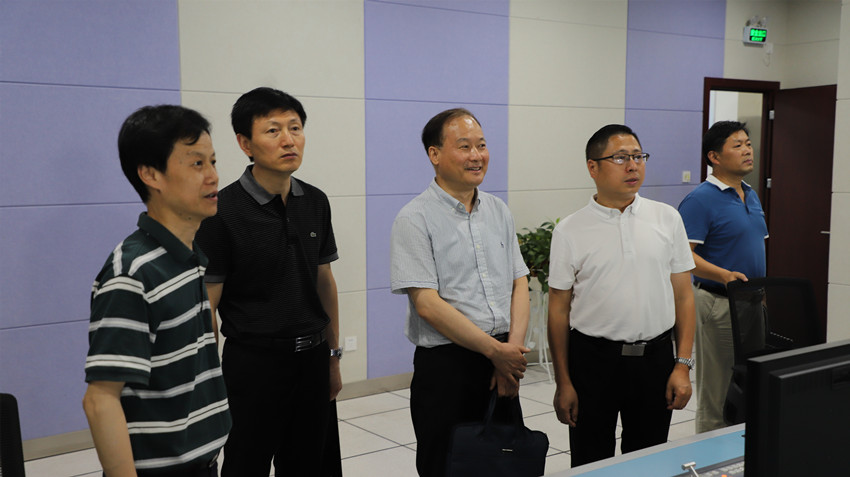 省廣播電視局來桐調(diào)研市融媒體中心管理創(chuàng)新工作2.jpg