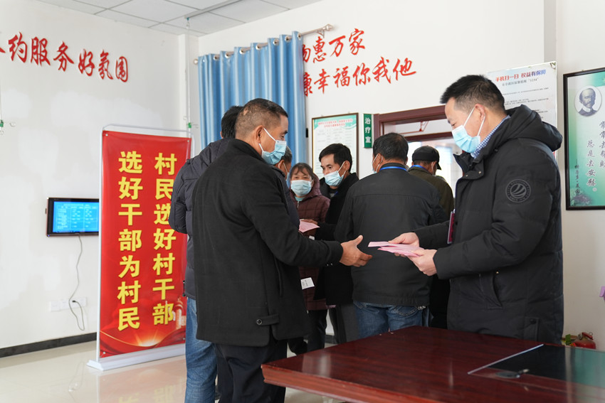 桐城市孔城鎮(zhèn)桐梓村2021年村民委員會(huì)換屆選舉大會(huì)舉行3.jpg