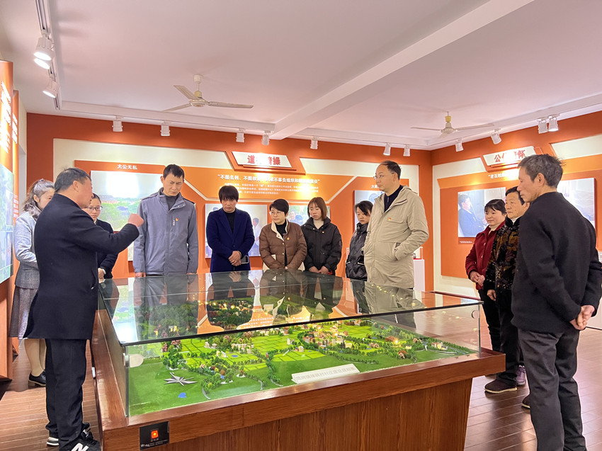 在宋福應紀念館參觀學習.jpg