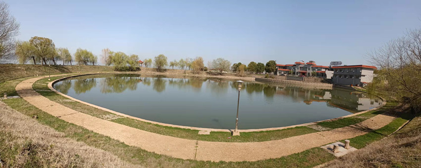 圖為嬉子湖生態(tài)旅游區(qū)一角.jpg