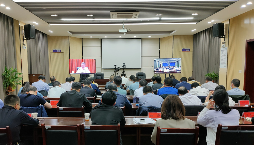 我市組織收聽收看全省穩(wěn)就業(yè)工作電視電話會(huì)議.jpg