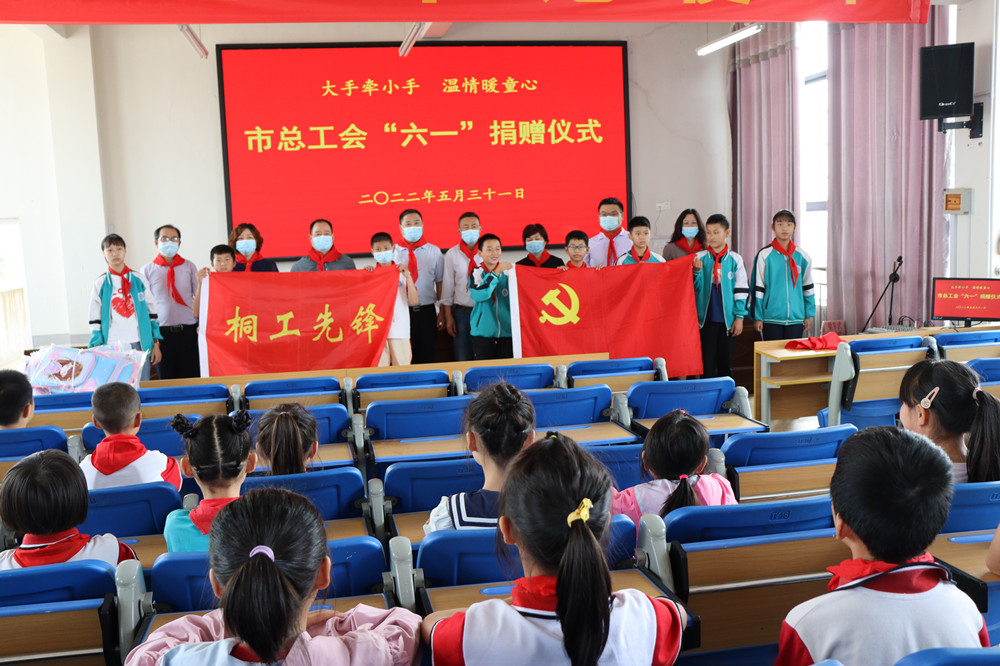 ce379425b36aa737eb7d0fd776bbf82_副本.jpg