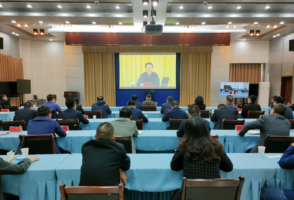 組織收聽(tīng)收看省委、省政府水利建設(shè)暨防汛抗旱會(huì)議.jpg