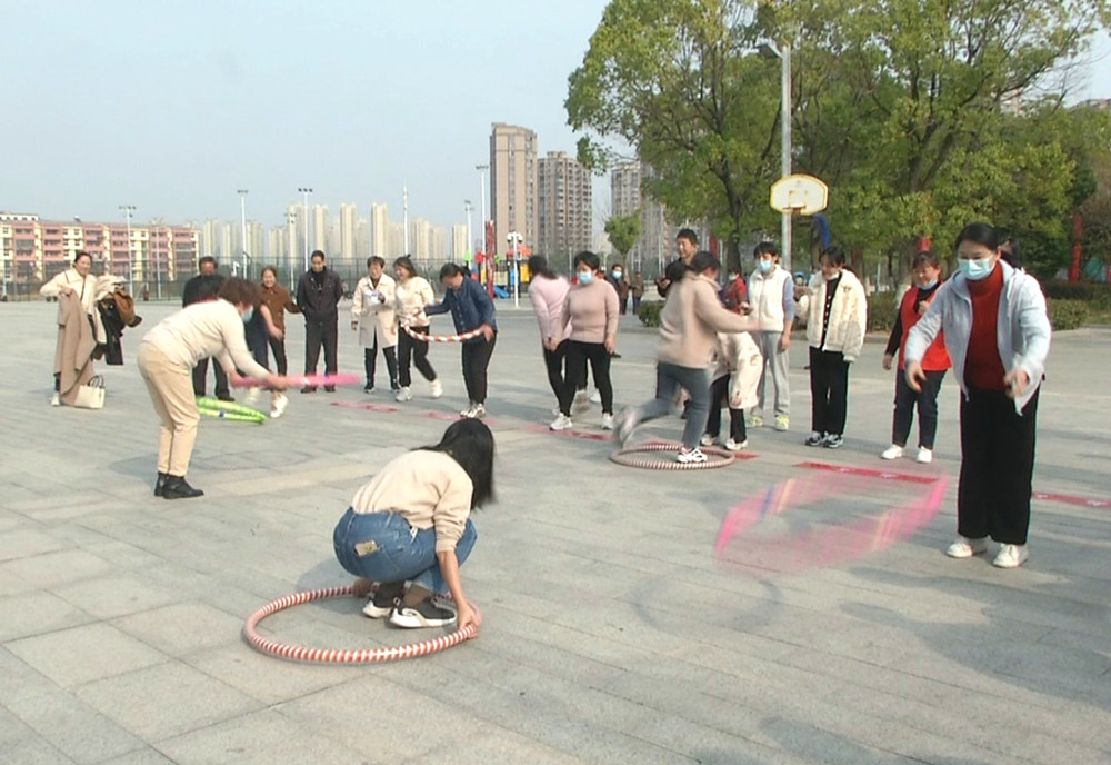 /uploads/image/2023/03/06/8240c544c273085f8a7882a5e5c5ed4f.jpg 圖為盛唐社區(qū)三八節(jié)活動(dòng)情景3.jpg