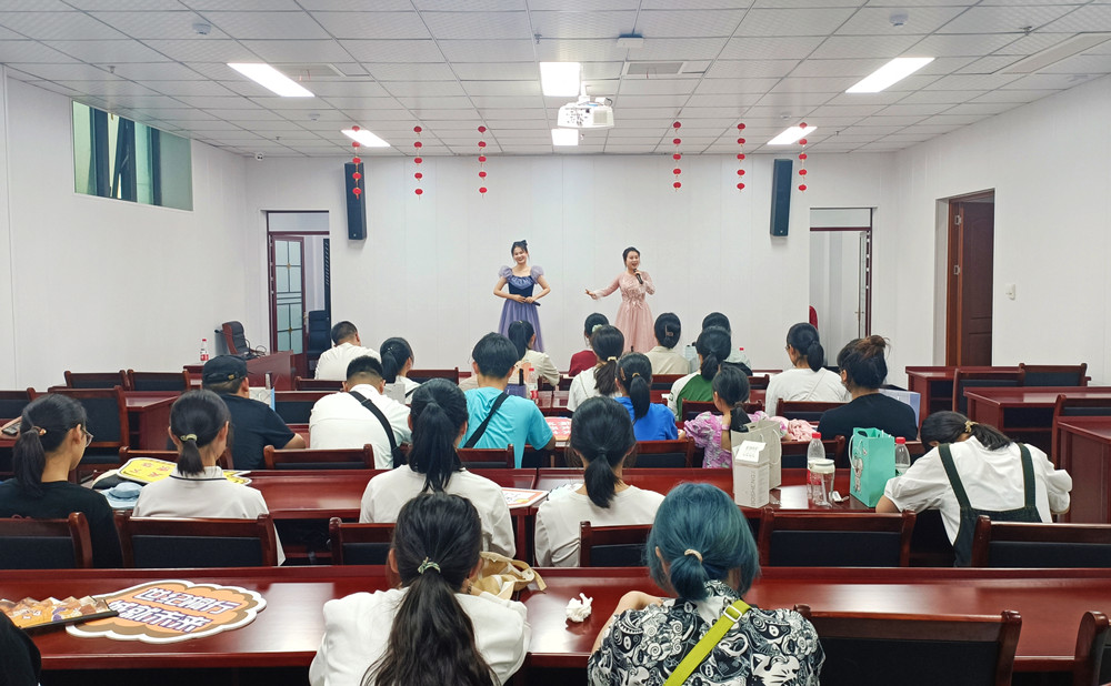 “與人才同行，遇見最美文都”——桐城市首屆人才嘉年華之人文體驗(yàn)行活動(dòng) (1).jpg