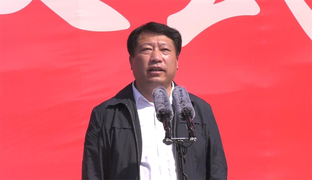 張君毅.jpg
