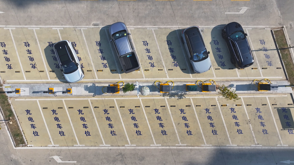 圖為鐵東一路公共停車場(chǎng)新能源汽車充電站1_副本.jpg