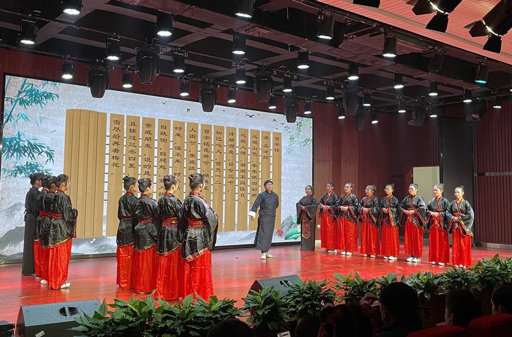 圖為元旦晚會現(xiàn)場(1).jpg