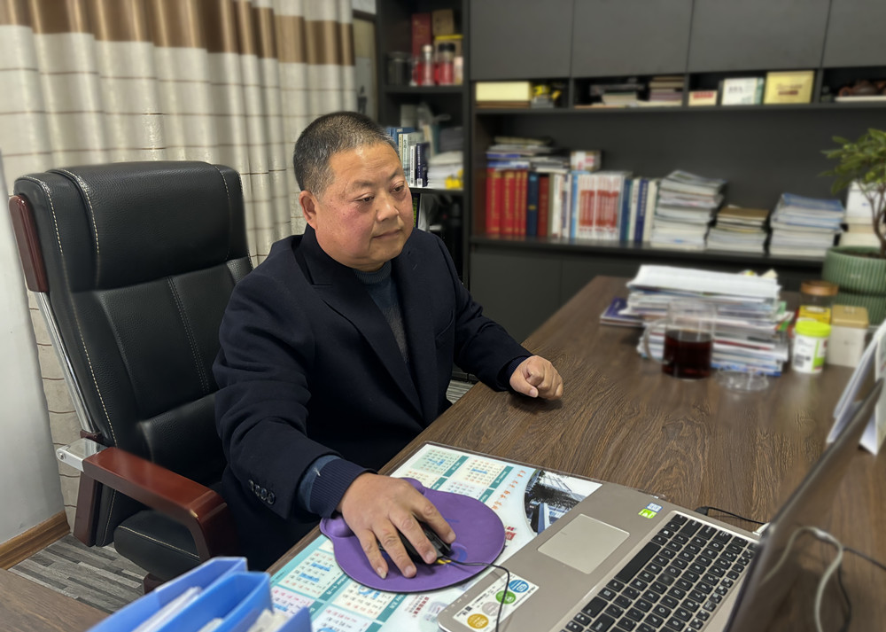 王鳴皋.jpg