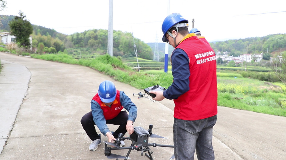 安徽桐城：“紅外無人機(jī)”巡查 科技助力防[00_01_27][20240403-173159].jpg