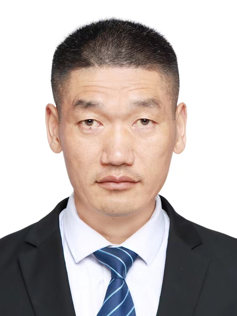 王奇_副本.jpg