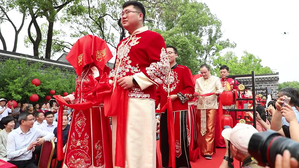 【移風(fēng)易俗 集體婚禮】安徽桐城：集體婚禮[00_08_54][20240520-123012].jpg