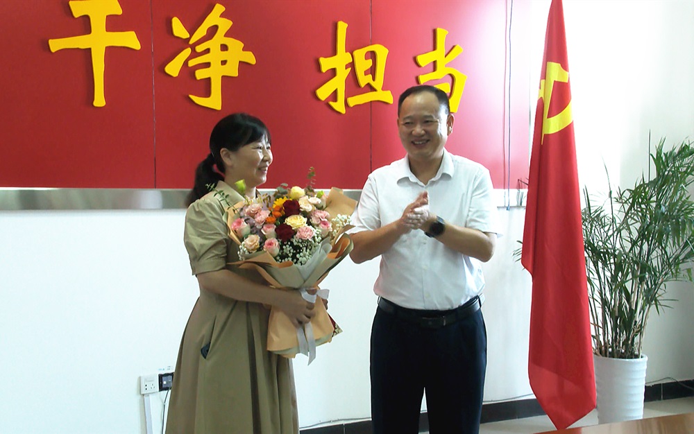 5章友厚慰問二中.jpg