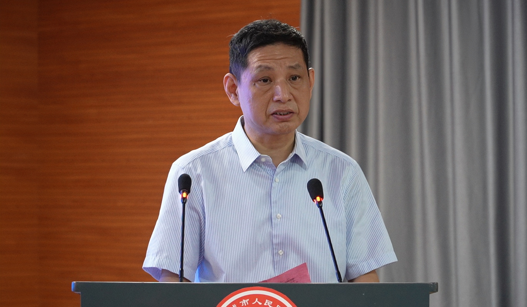 2市政協(xié)主席潘利民.png