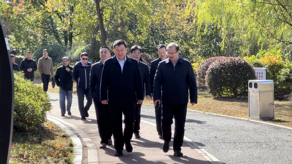 政協(xié)調(diào)研(1).jpg
