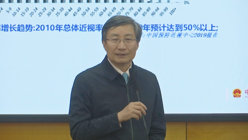 桐城中學(xué)杰出校友魏文斌回母校作專題講座2.jpg