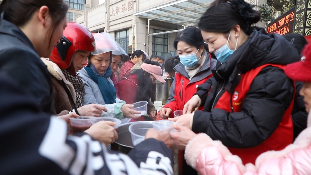 安徽桐城：濃情臘八節(jié) 粥香暖鄰里（桐城臺(tái)[00_01_31][20250107-092331].jpg