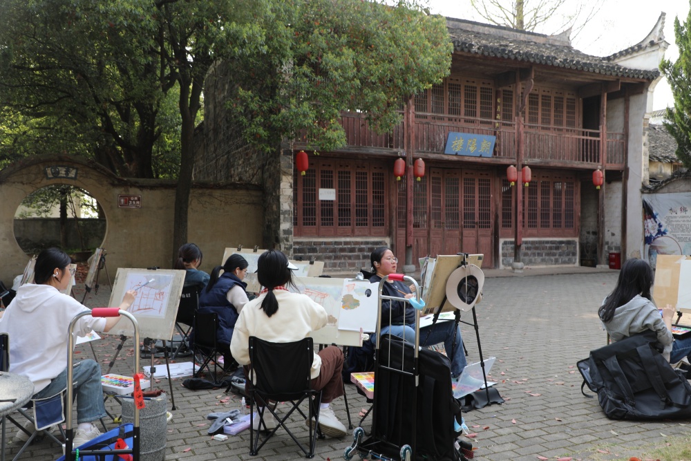 圖為寫生現(xiàn)場 (2).JPG