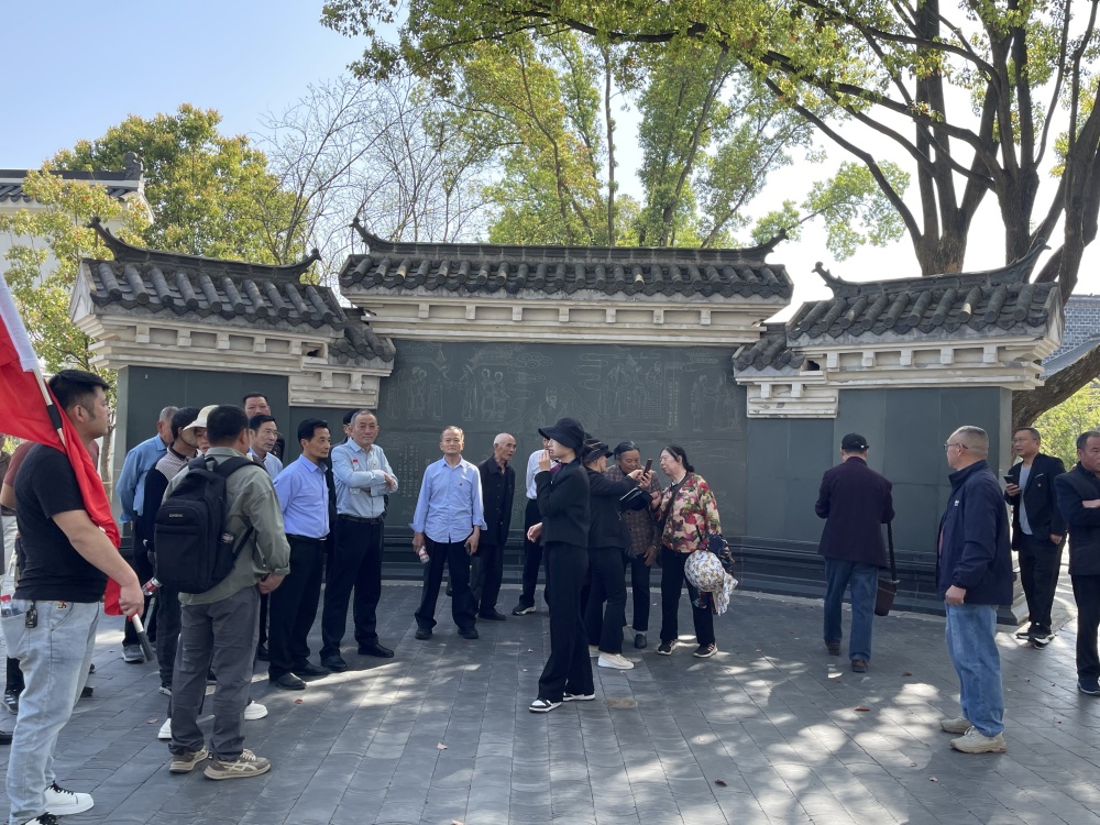 清明旅游.jpg