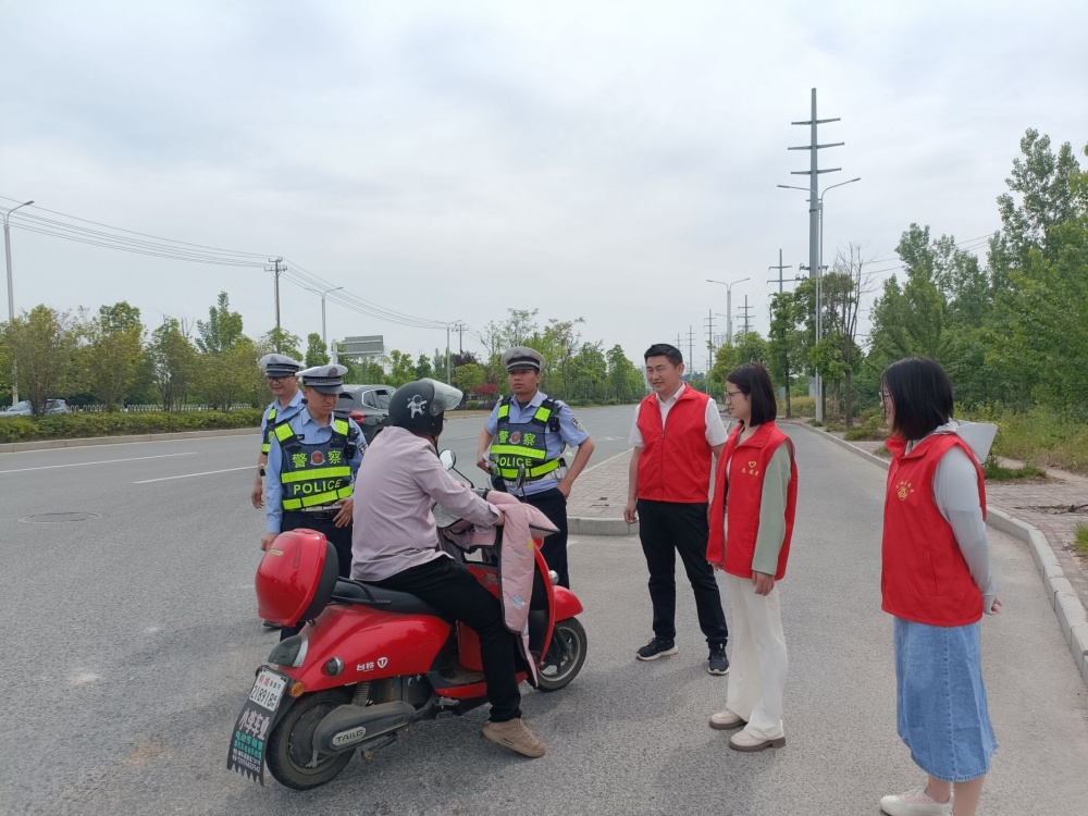 55d3f3fbe1c07a4106760cec2b154e75_副本.jpg