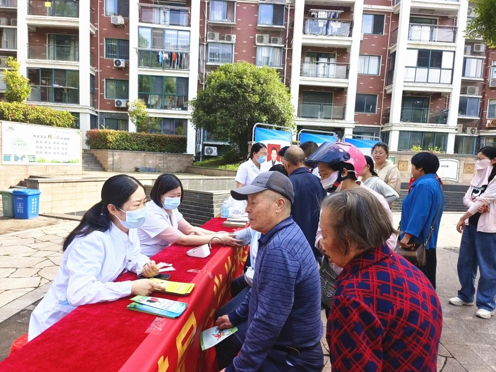 6A05FD59@A0102E06.E0204068_recompress_副本.jpg